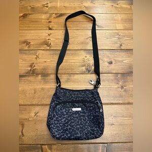 Leopard Print Baggallini Shoulder Crossbody Purse Bag with Pockets